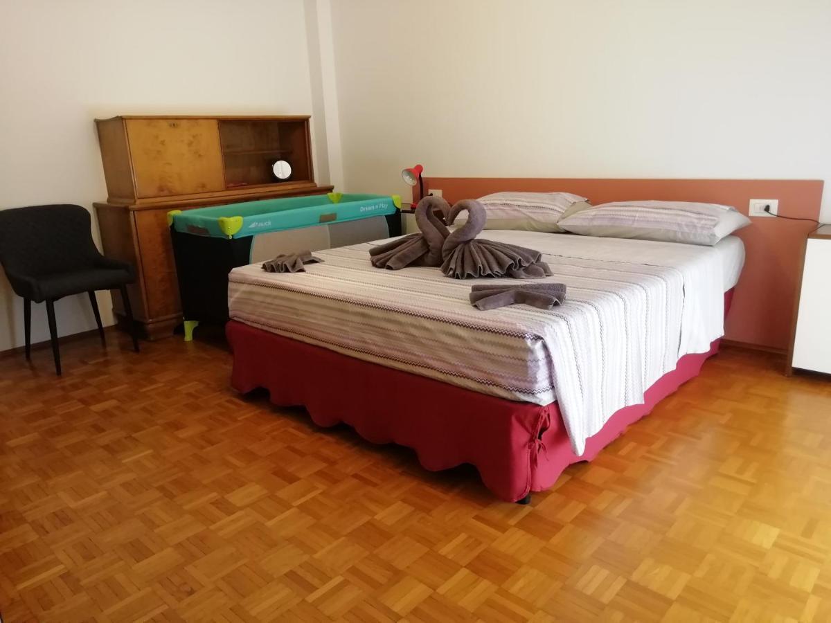Rosso Tirano Apartment Luaran gambar