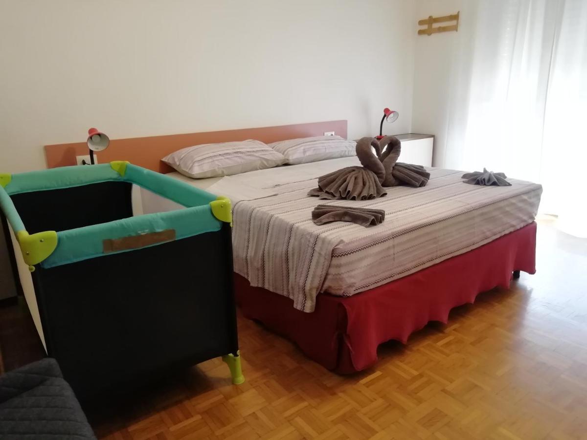 Rosso Tirano Apartment Luaran gambar