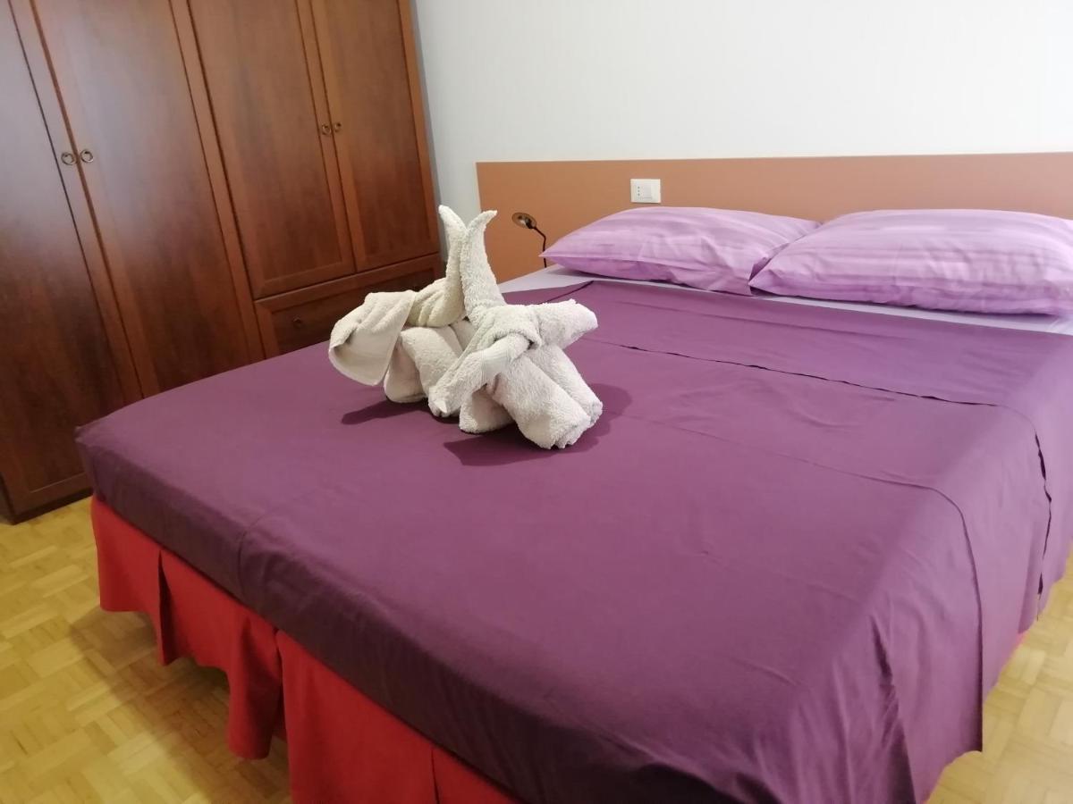 Rosso Tirano Apartment Luaran gambar