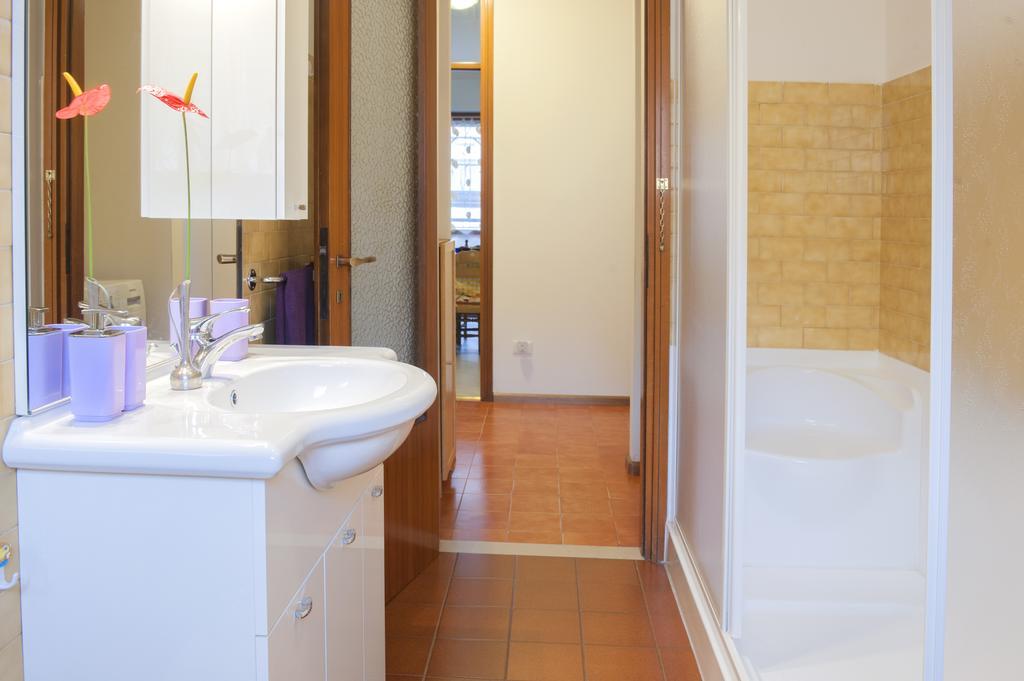 Rosso Tirano Apartment Luaran gambar