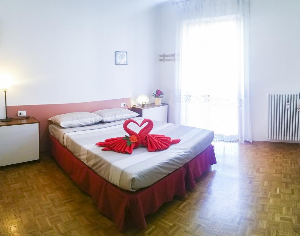 Rosso Tirano Apartment Luaran gambar