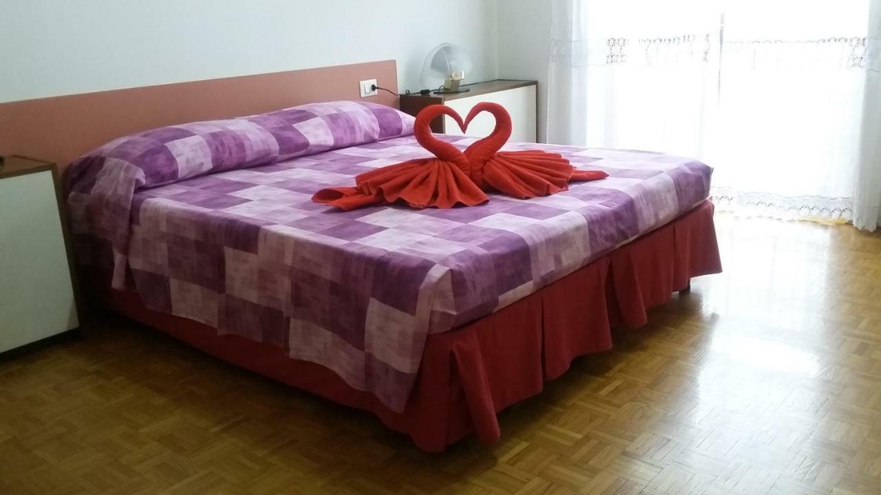 Rosso Tirano Apartment Luaran gambar